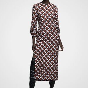 EUC Zara Geometric Side Slit Column Maxi Dress
Size XS